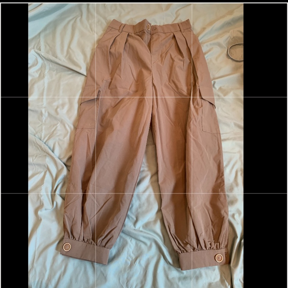 High-waist Khaki Cargo Trousers